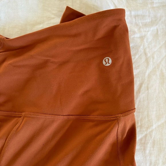 Lululemon align high rise leggings with pocket - Picture 3 of 3